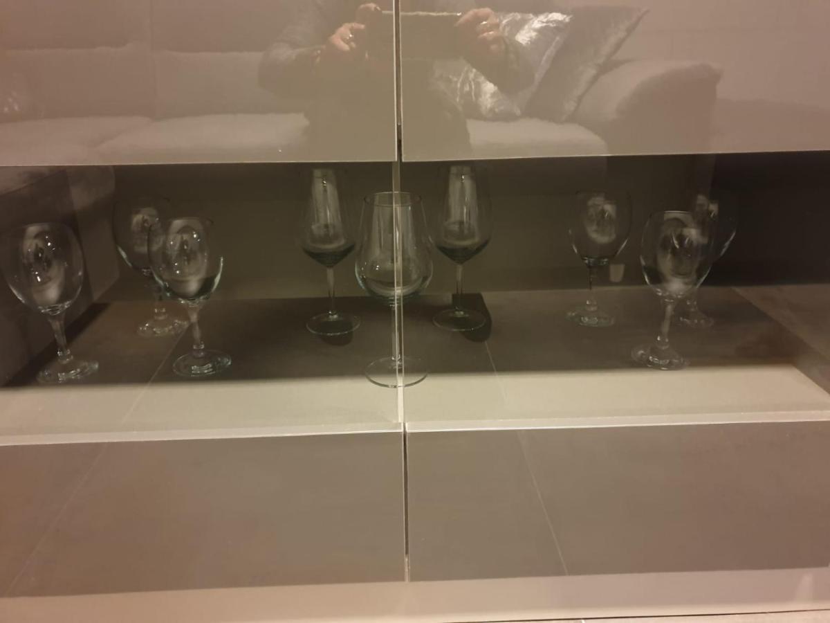 Apartament Skarbowa 1& Parking Лешно Экстерьер фото
